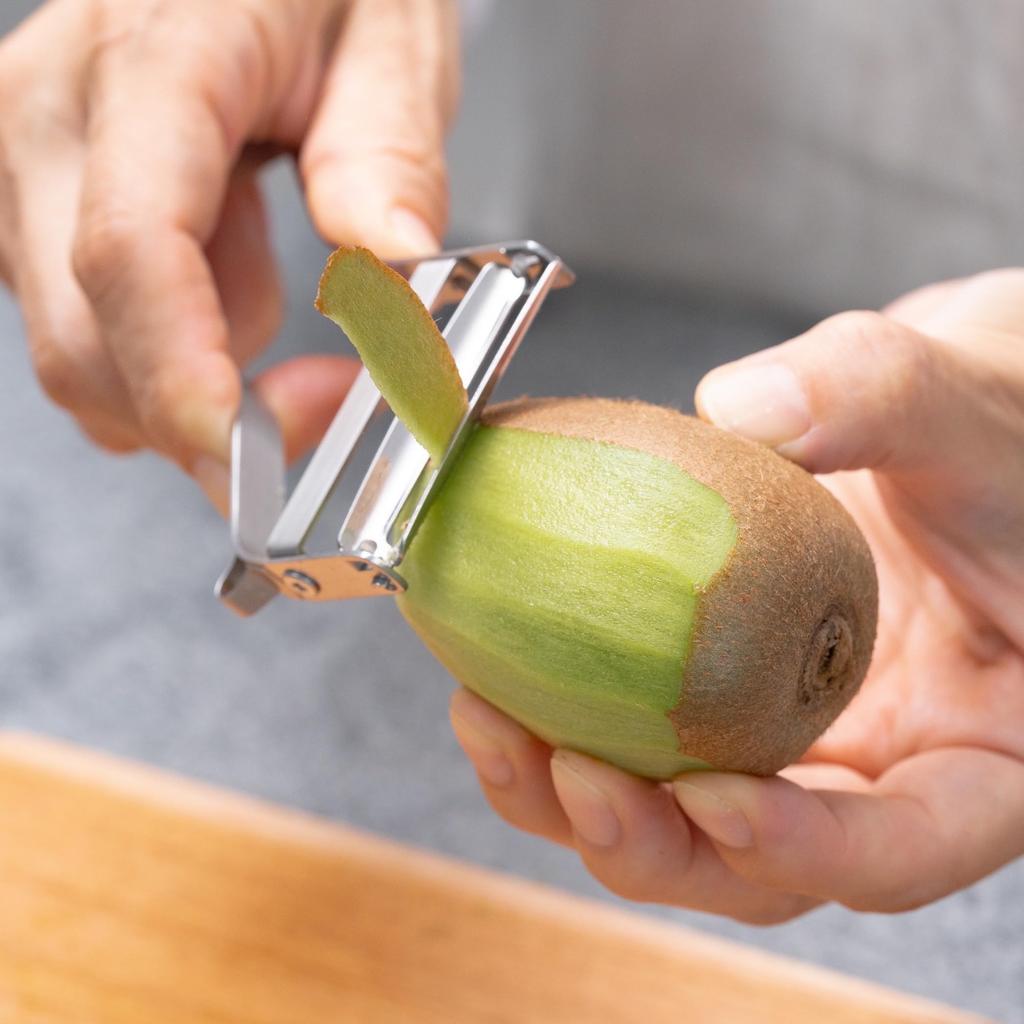 Iidaya Ever Peeler Mini In Blade 2020 Good Design Award Winner Professional Specification Thin Slice Small Light (Made Japan/Right-handed/Replaceable
