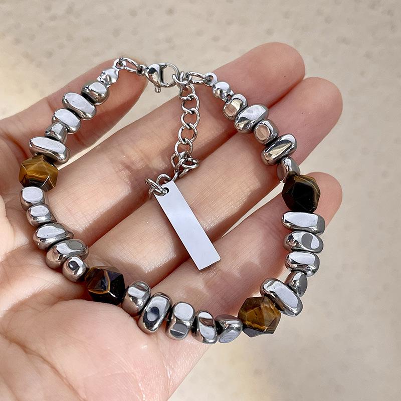 

Уникальный ретро-браслет из коричневого янтаря с бусинами: Нишевый дизайн для мужчин и женщин