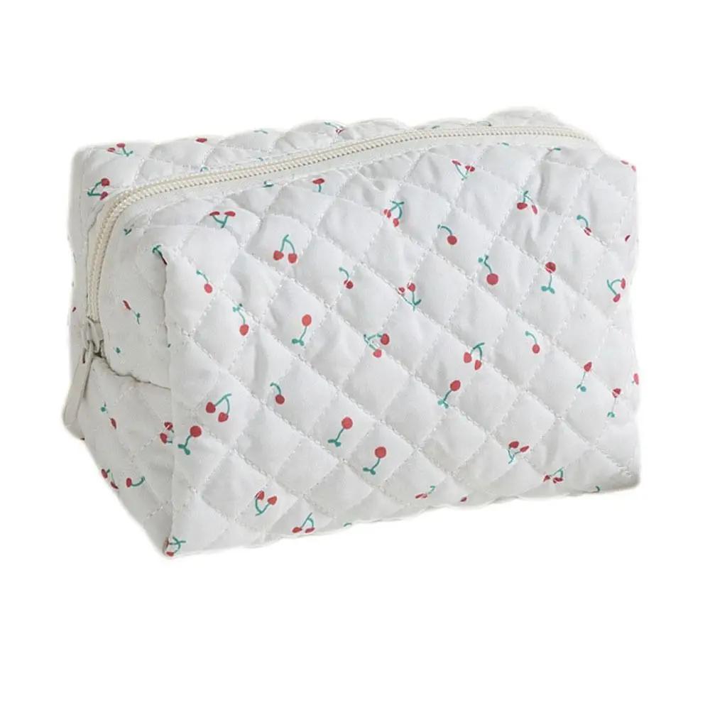 Cotton Quilted Makeup Bag Portable Checkered with Zipper Wash Bag Large Capacity Skincare Pouch Travel
