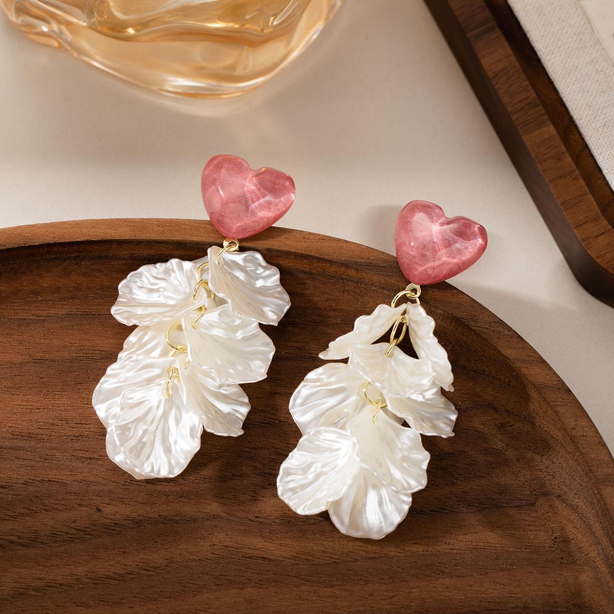 Super Fairy Shell Petal Earrings, High-End Light Luxury Flower Earrings Mori Tassel Love Studs
