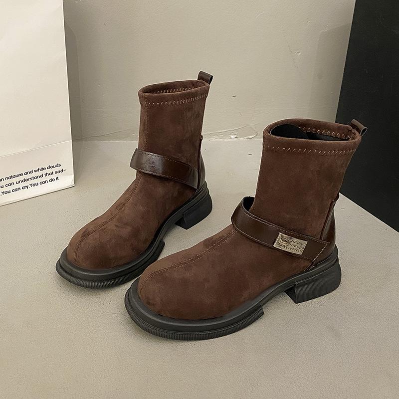 

Thick-soled machine is careful to increase height and show thinness, metal buckle round head suede short boots 2025 autumn new retro fashion boots 40 коричневый
