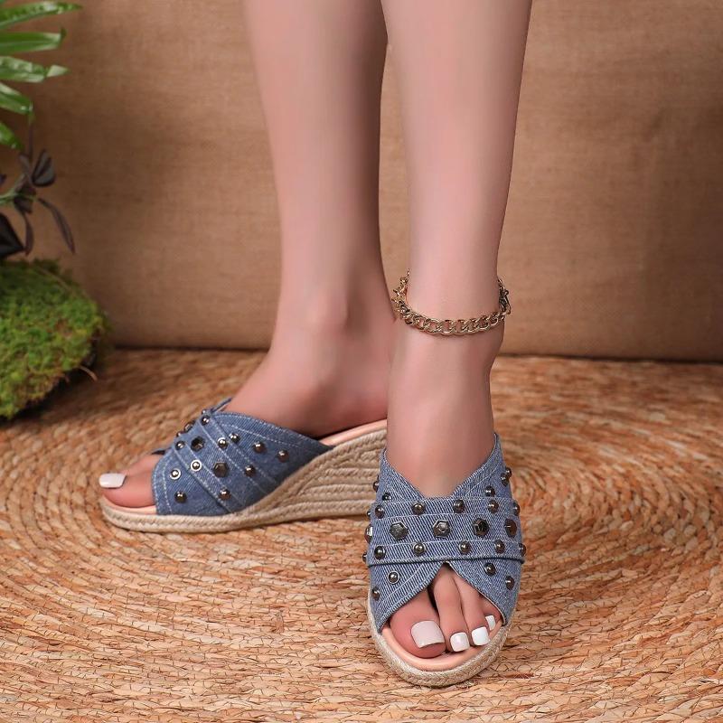 Fashion Summer New Women Fashion Sandals Comfortable Sport Sandals Open Toe Non-Slip Cut Out Soft Female Wedges Slippers Plus Size 42
