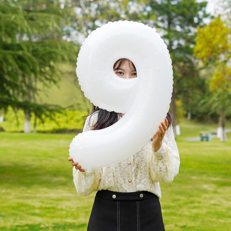 32-Inch White Number '40' Birthday Balloon, Aluminum Foil Party Decoration Prop