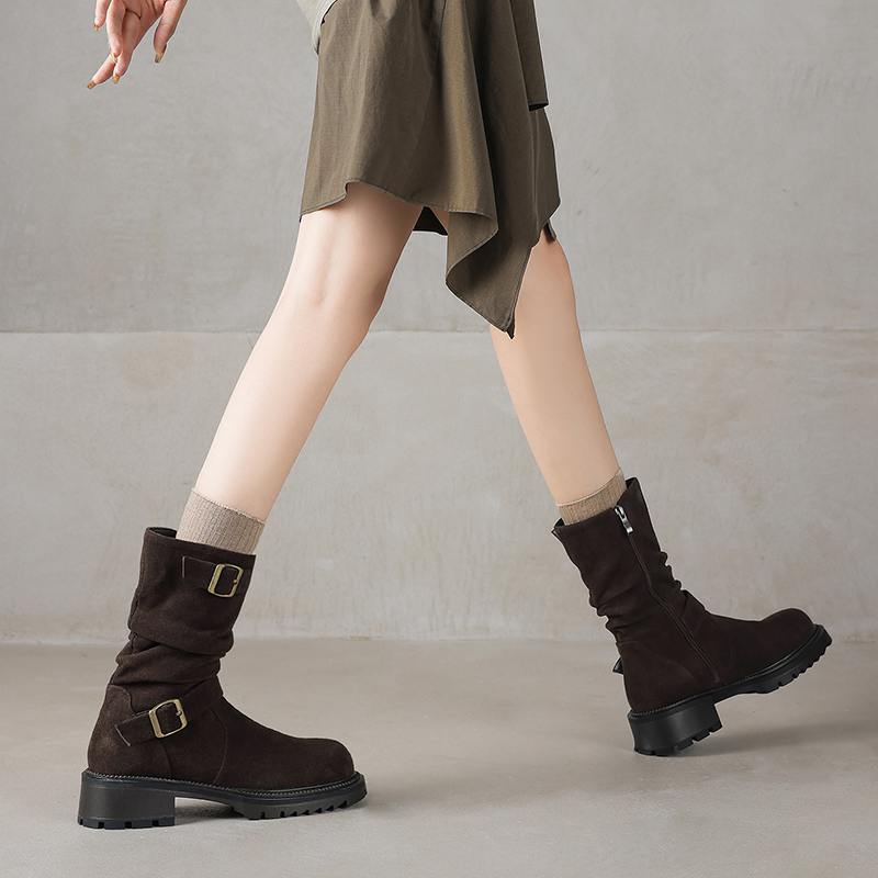 Krazing Pot Fashion Cow Suede Nubuck Winter Round Toe Modern Boots Med Heels Slip on Pleated Style Metal Buckle Mid-calf Boots