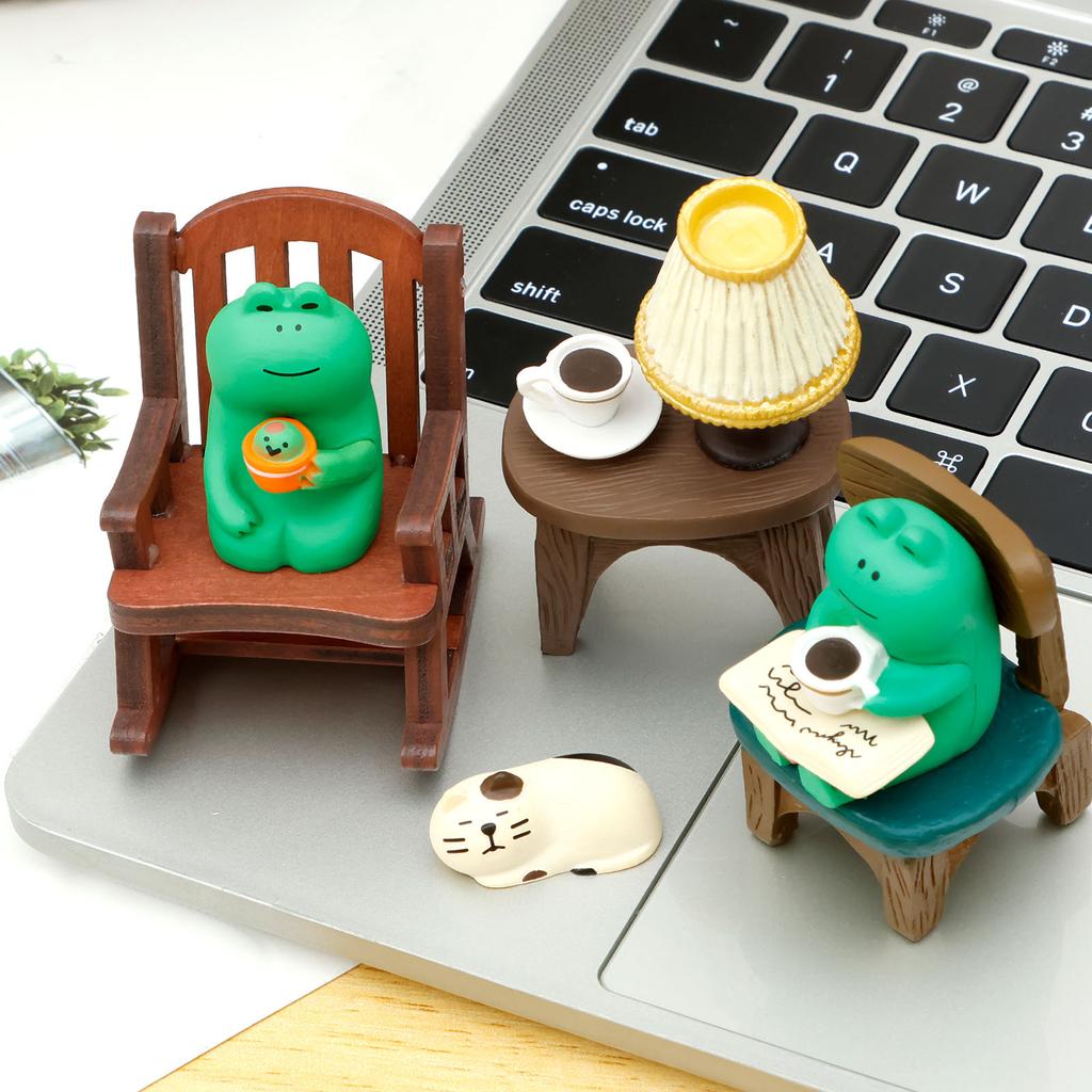 6/7Pcs Mini Frog Figurines Ornamen Funny Desk Decor for Home Bedroom Decor Birthday Gift Simulated Miniature Animal Collectible