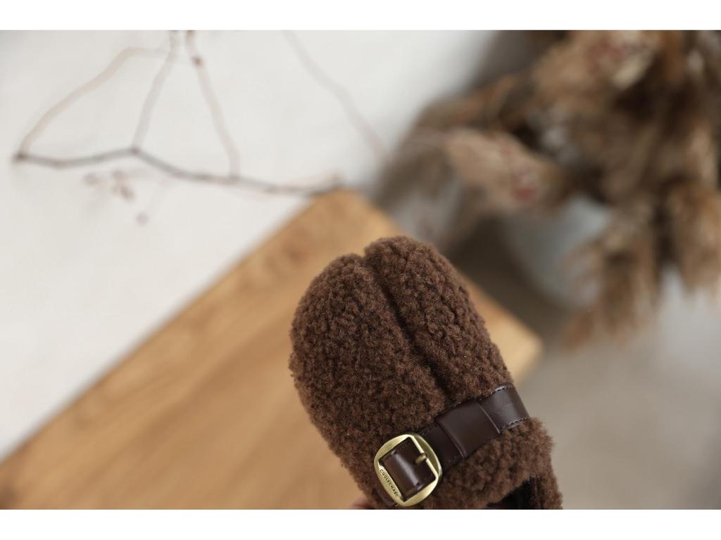 Girls' Furry Moccasins: Plus Velvet Flat Slip-on Mary Jane Cotton Shoes for Autumn/Winter 2025