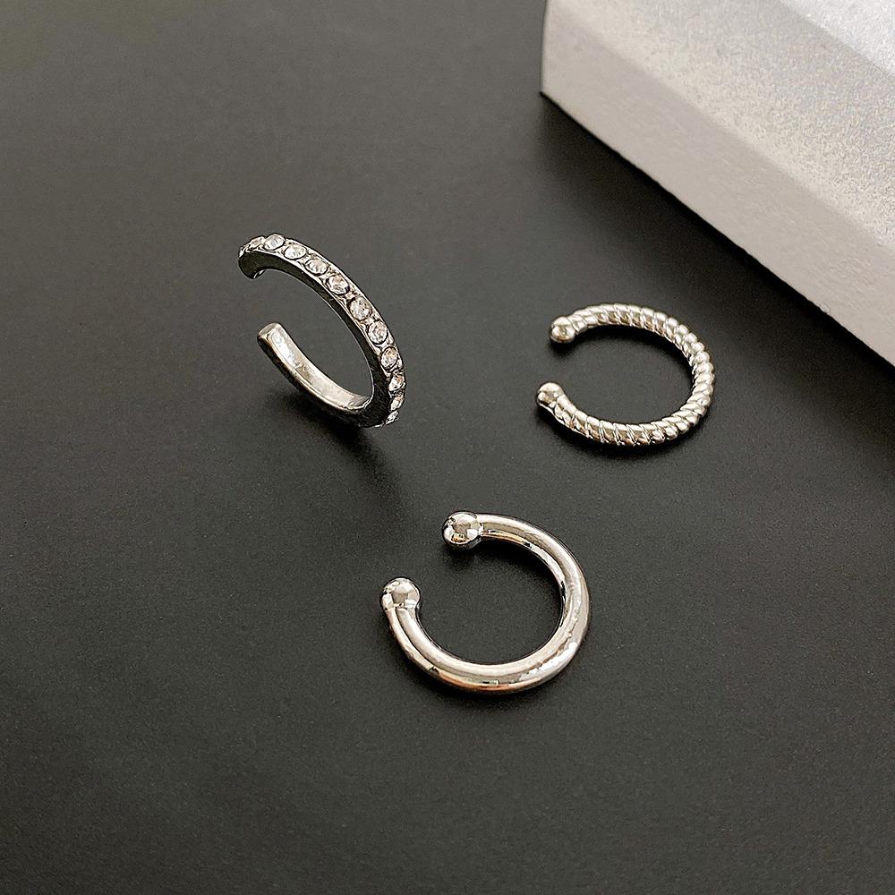 Fashion Simple Gold Color Crystal Clip Earrings for Women Girls Minimalist Metal Mirco Pave Rhinestone Fake Piercing Ear Jewelry