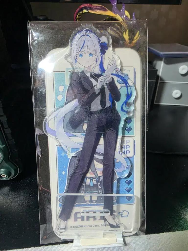 Sterebu Aokumorin Suit Acrylic Stand