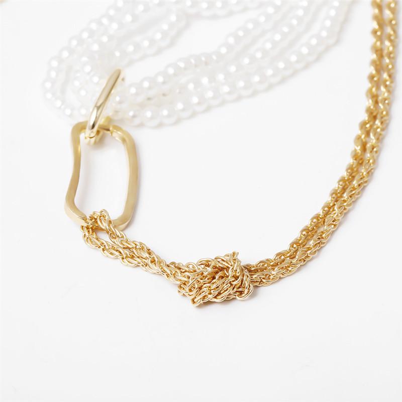 Punk Einzigartige Klobige Dicke Gedrehte Kette Femininer Charme Halskette Neogotische Mehrlagige Imitationsperlen-Anhänger-Halskette