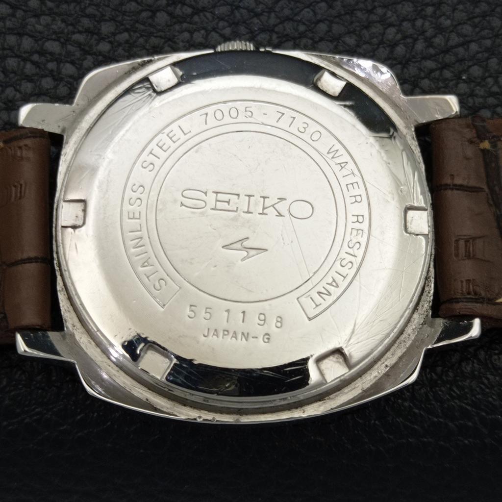 VINTAGE SEIKO 5 AUTOMATIC JAPAN MENS WHITE COLOR DIAL WATCH a701201-5 R206a-a701201