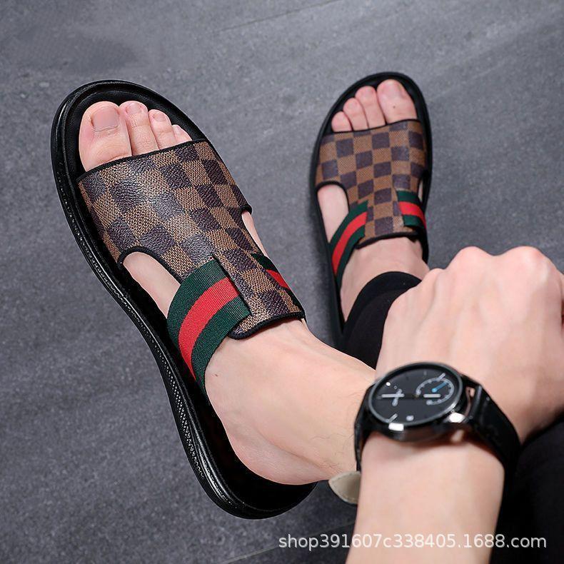 

Прямая обувь распродажа неполный размер специальные тапочки сандалии мягкая кожа мужские универсальные нескользящие дышащие мягкая подошва однословные шлепанцы 44