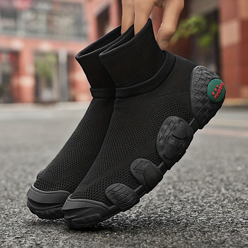Men's Breathable Knit Running Shoes, A Pair of Men's Outdoor Casual Sneakers for Spring and Summer