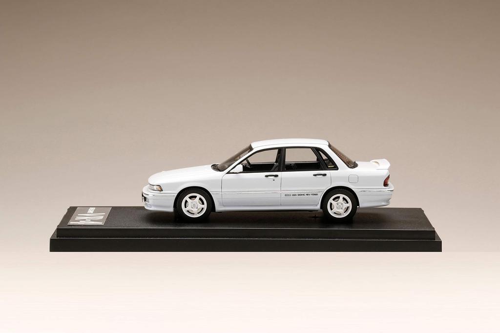 MARK43 Mitsubishi Galant 1990 Custom Version Sophia White Finished Product 1/43 VR-4 (E39A)