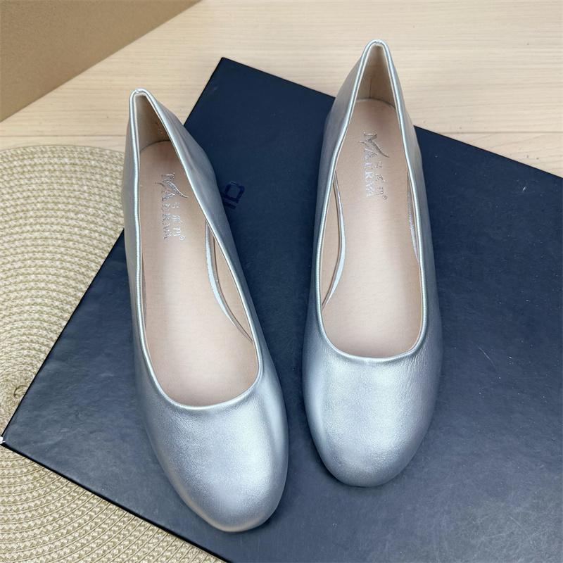 Fashion Flat Shoes for Women 2025 Spring and Autumn Casual Anti Slip Round Toe Simple Plus Size Women's Shoes 41-43  Loafers Women