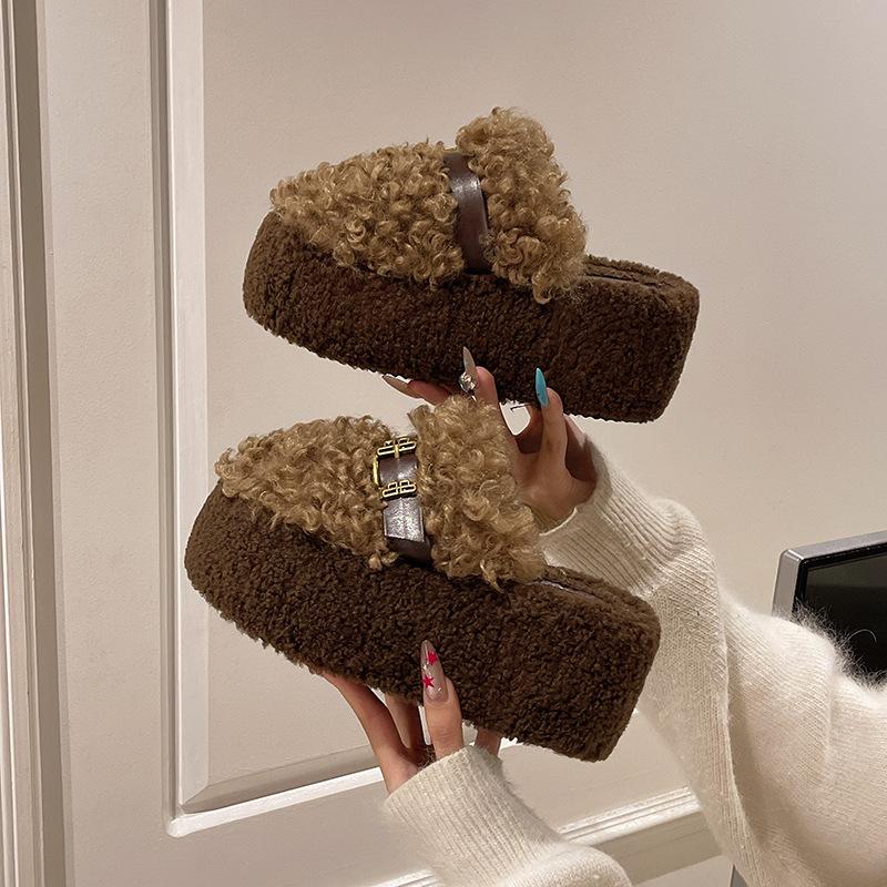 Neue Büro-Baumwollpantoffeln flauschige Pantoffeln Außenbekleidung Taschenkopf Halbschuh hoher Wert 22 Herbst und Winter