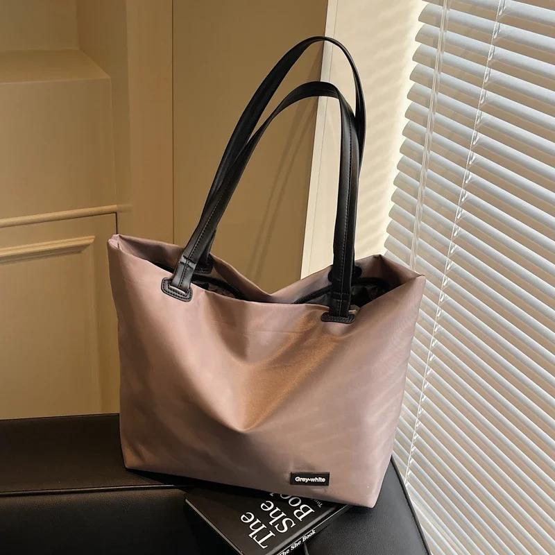 Fashion Zipper Nylon Simple Solid Concise Women's Tote Bag   Versatile High Beauty Designer Lightweight Shoulder Bag