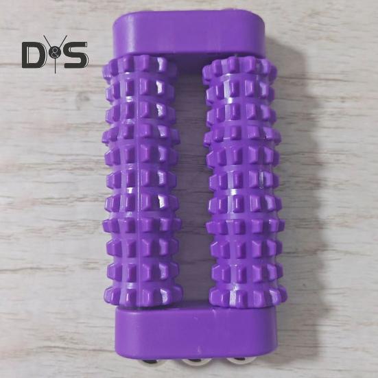 Handheld Roller Massager Portable Travel Muscle Fatigue Pain Relief Palm Acupoint Deep Tissue Relaxation Physical Therapy Spiky Massage Stick