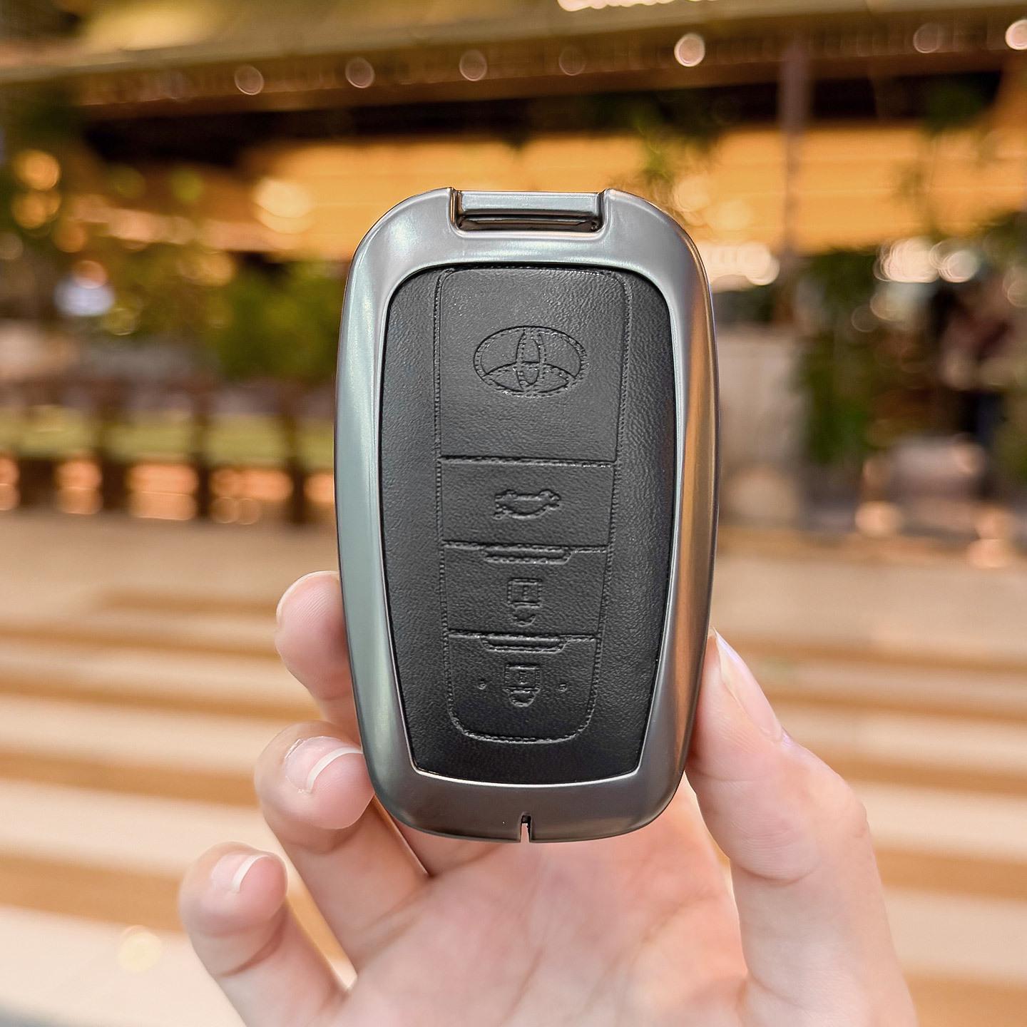 2022 Toyota Crown Land Cruiser Key Case - High-End Dragon Design for Men