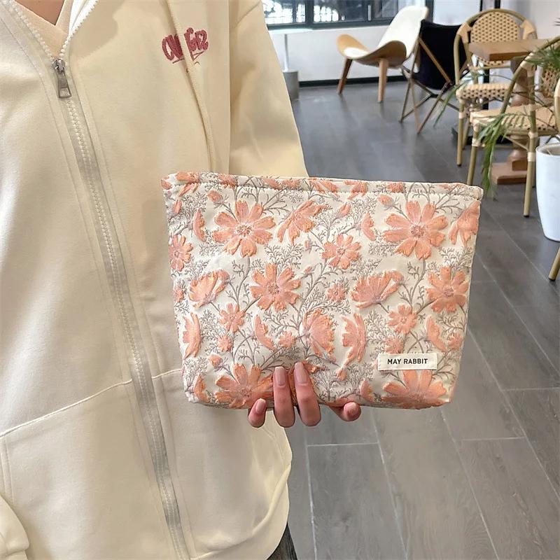Simple Sweet Pink Flower Embroidered Clutch Cosmetic Bag Makeup Bag Square Canvas Zipper Bag Travel Portable Makeup Organizer