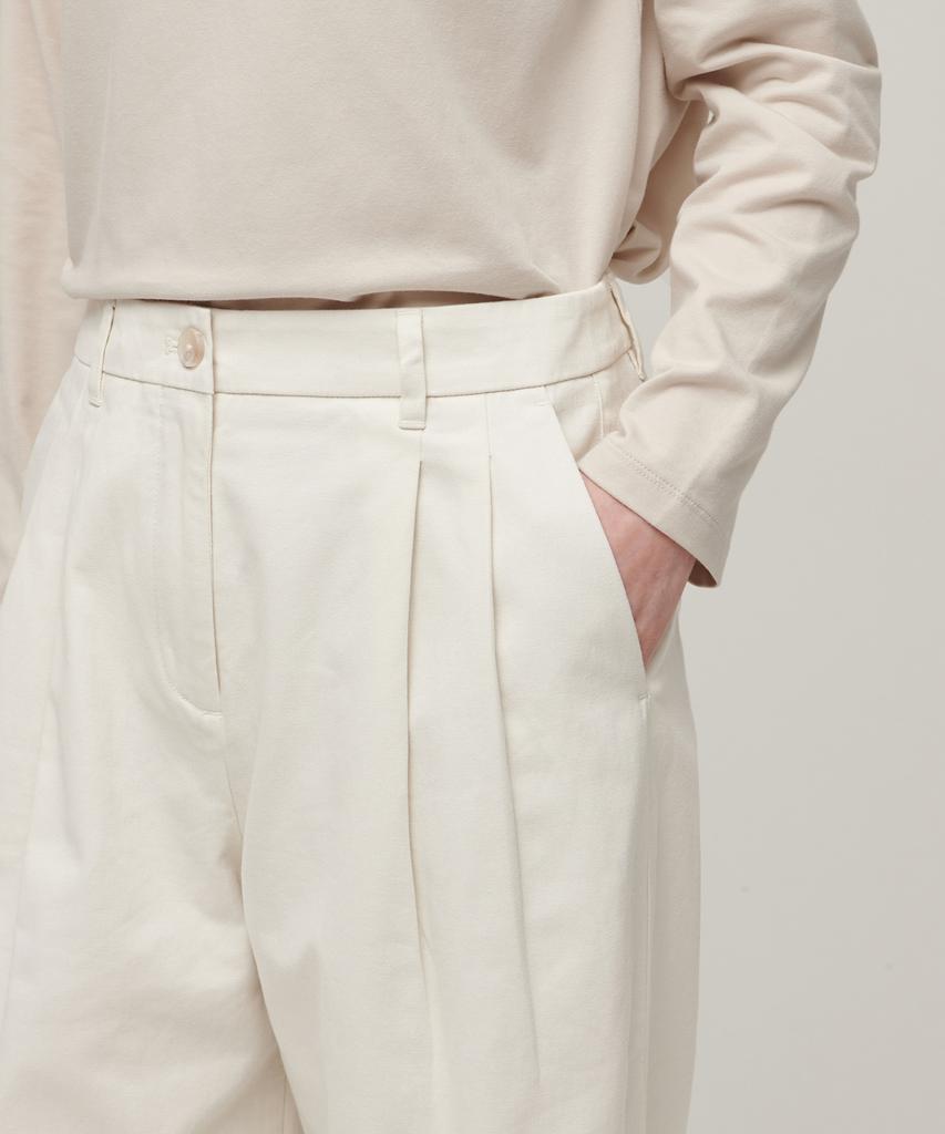 MUSINSA STANDARD WOMAN Women'S Two-Tuck Wide Chino Pants [Cream]