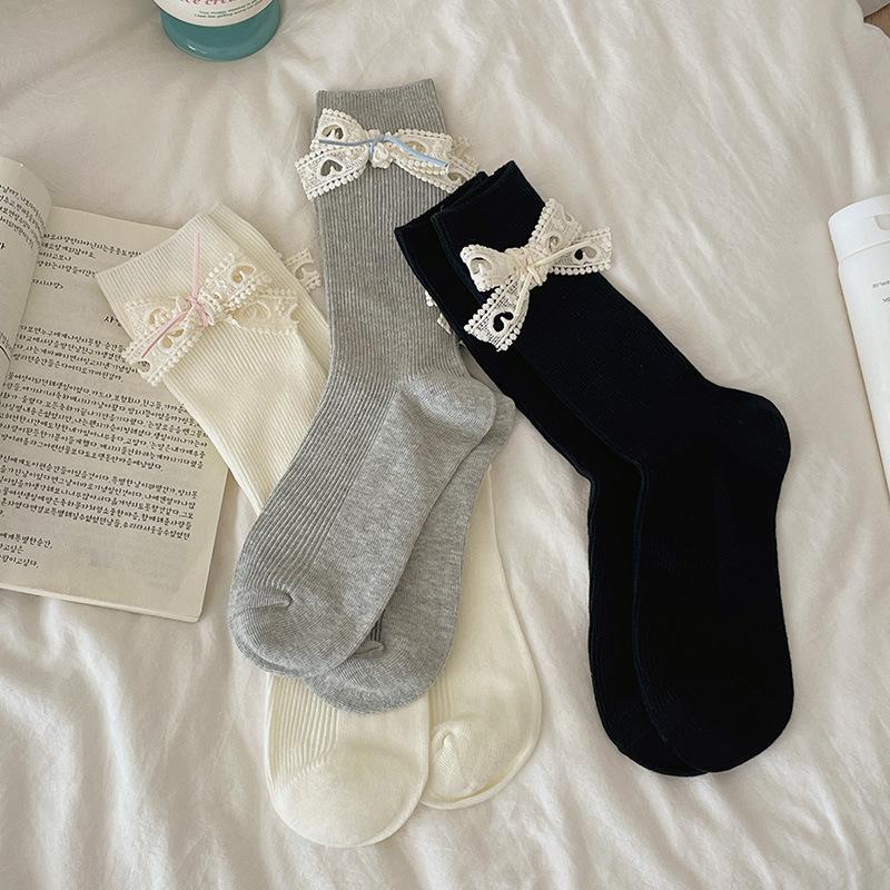 Female Spring and Autumn Pure Color with Sweet Lace Bow Heavy Work Love Hollow In The Tube Stack Socks