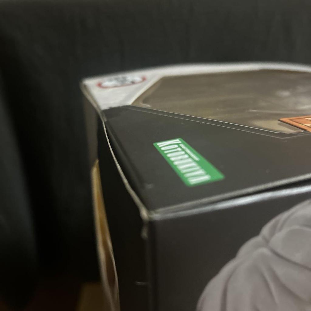 [USED] Demon Slayer: Kimetsu no Yaiba Zenitsu Agatsuma ARTFX J