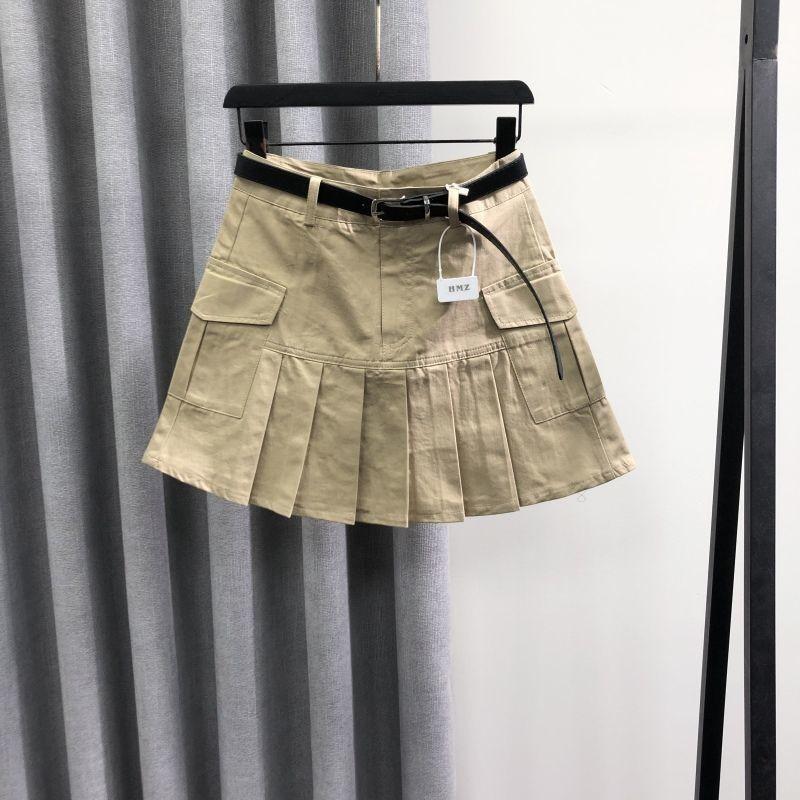 Армейско-зеленая джинсовая плиссированная юбка для женщин. Модные тренды. Короткая юбка — фото 2