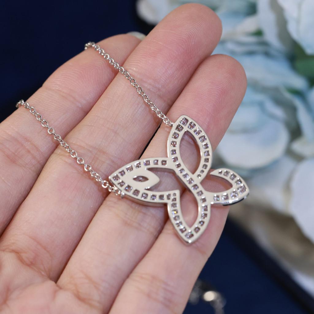 Butterfly necklace  sub gold material with flying saucer earplugs, electroplated 18k gold with logo, high-quality and exquisite version