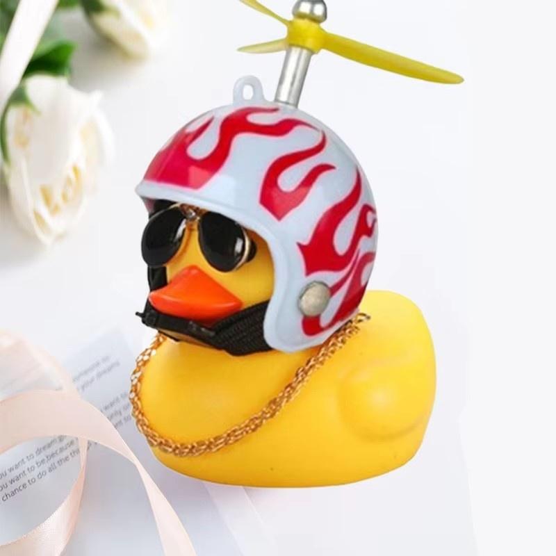 Pato de coche con casco colgante de viento roto pequeño pato amarillo bicicleta de carretera casco de motor accesorios de ciclismo sin luces