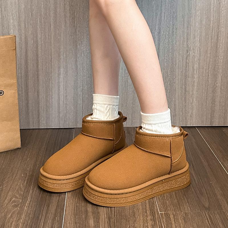 Thick-soled snow boots for women, winter waterproof short snow boots, piled and thickened outer cotton shoes for women