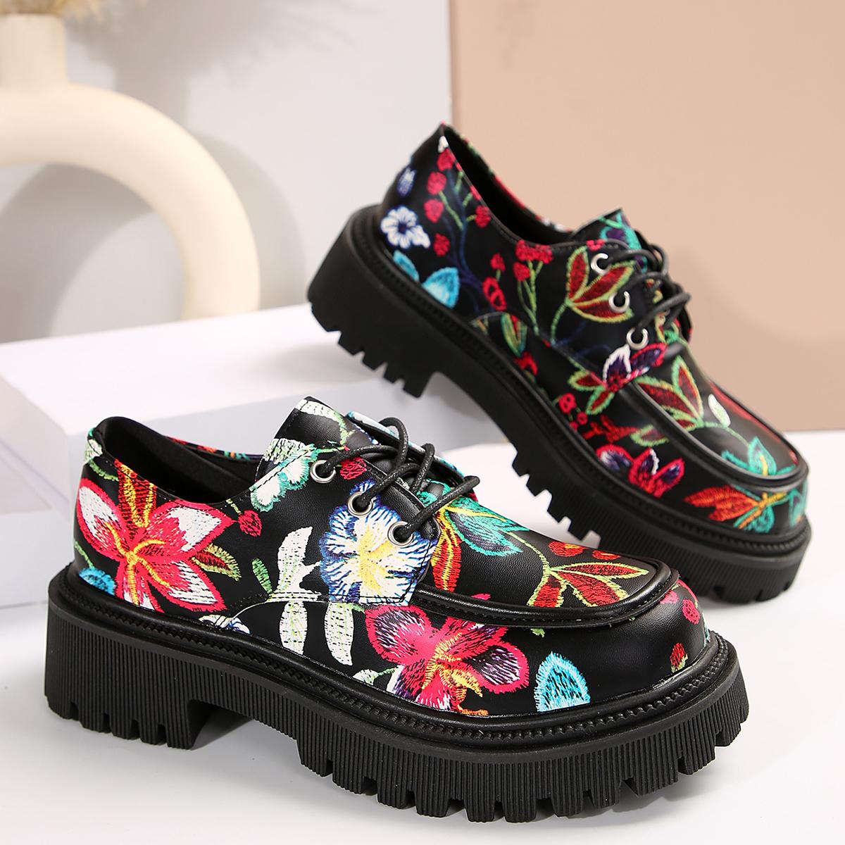 

мода Модные туфли на платформе с цветочным принтом для женщин 2024 года, повседневная обувь из искусственной кожи для женщин, удобные нескользящие туфли на плоской подошве Zapatoas Mujer 40