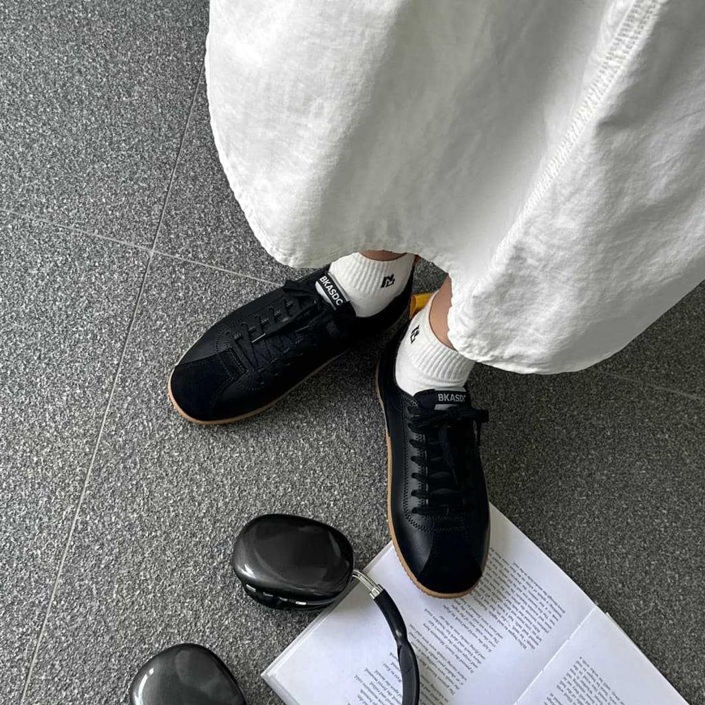 Retro German training shoes women's 2025 new versatile round head lace-up casual sports shoes flat-bottomed breathable Forrest Gump shoes board shoes