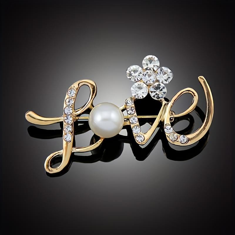1PC LOVE Letter Brooch Synthetic Pearl Flower Brooch Anti-light Corsage Chest Jewelry золотистый