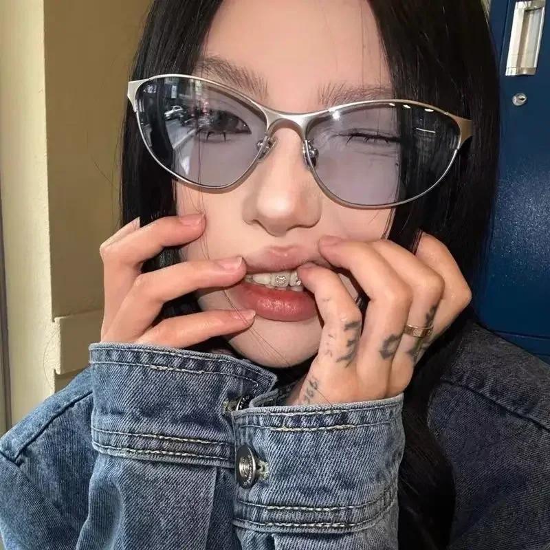 Plastic Futuristic Technology Spicy Girl Style Niche High-End Fashion Street Cat Eye Sunglasses