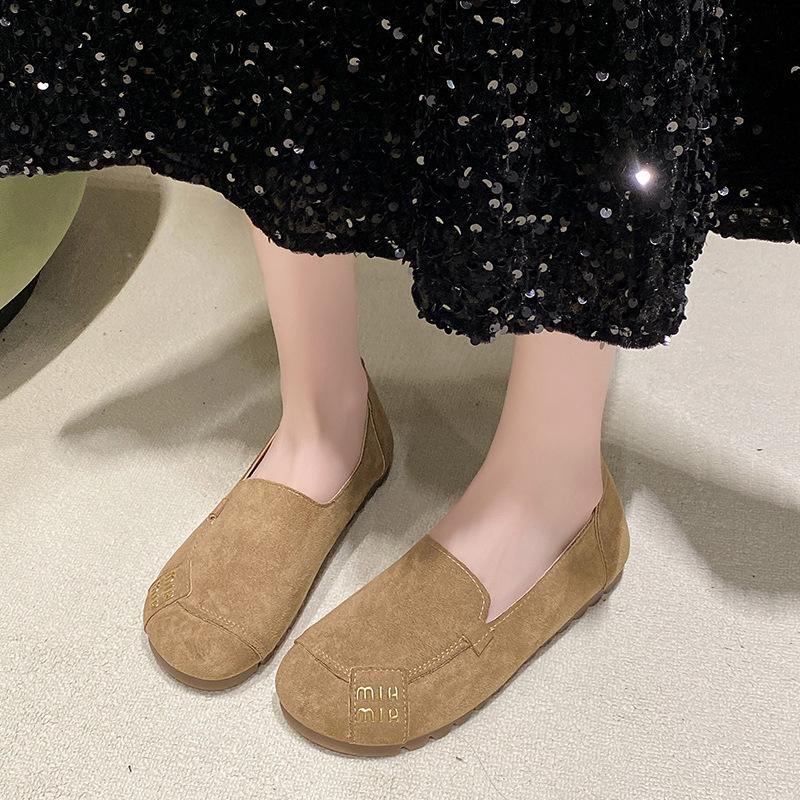 Flat-bottomed Doudou single shoes women's 2025 spring and summer new matte leather non-slip size 41 casual soft-soled single shoes women's one pedal