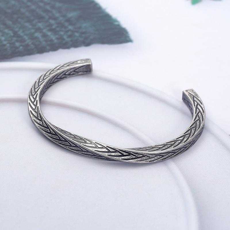 Винтажный Потертый Скрученный Узор Мебиуса В Vikingском Стиле Открытый Браслет Манжета Унисекс античный серебряного