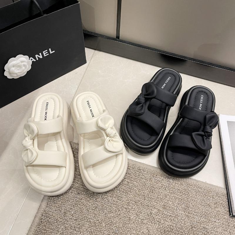 Fashion Fashionable Cool Slippers 2025 New Soft Leather Thick Sole Bow Tie for Wearing on The Beach Daily Slippers