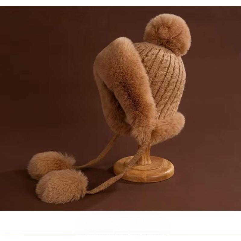 Snow Mountain Hat Women's Winter Ear Protection and Warm White Wool Hat Wool Ball Knit Lei Feng Hat Wear