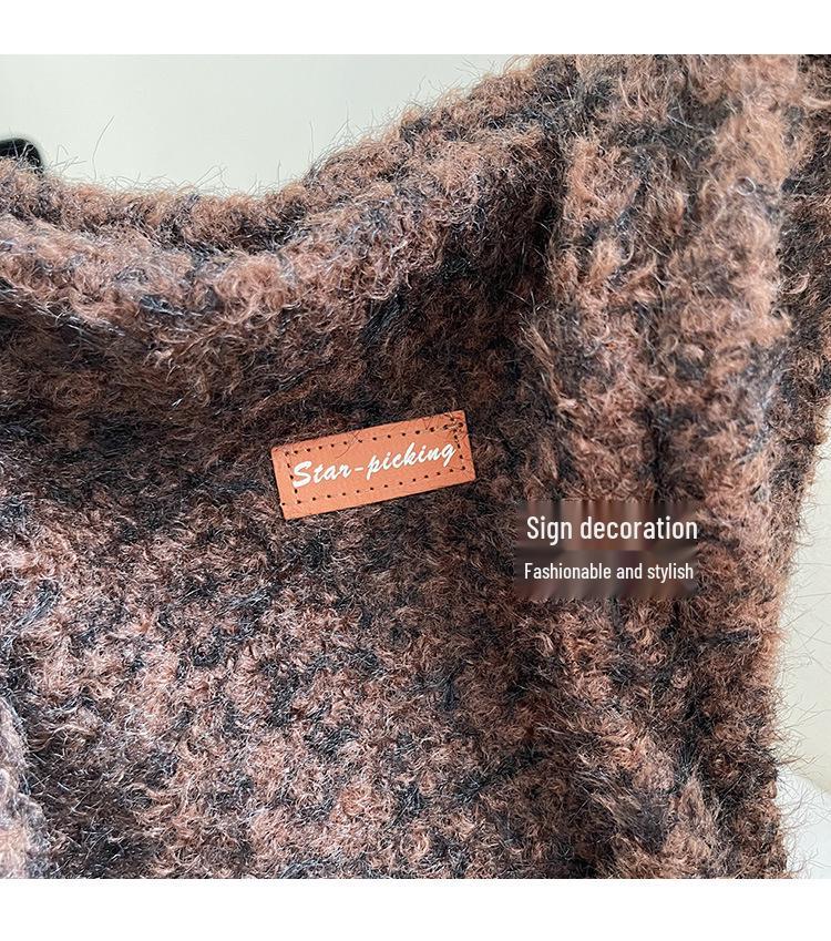 2025 Retro-Style Plush Bucket Bag: Women's Large Capacity Autumn/Winter Soft Furry Commuter Crossbody Bag