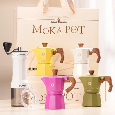 Nápojové nádobí – Kávové a čajové soupravy