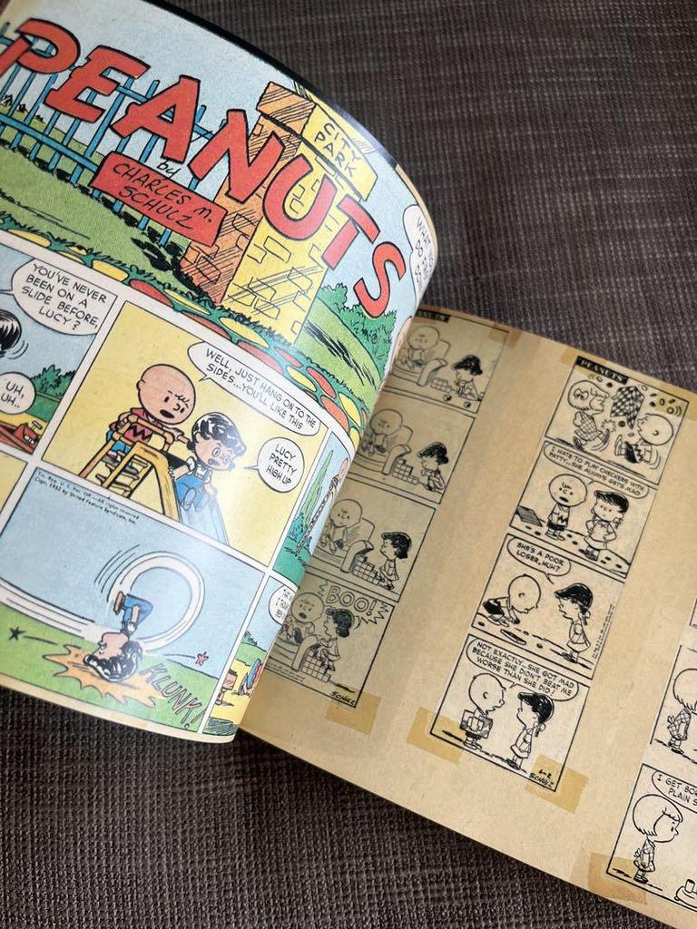 [USED] SNOOPY foreign books, wind-up doll, case