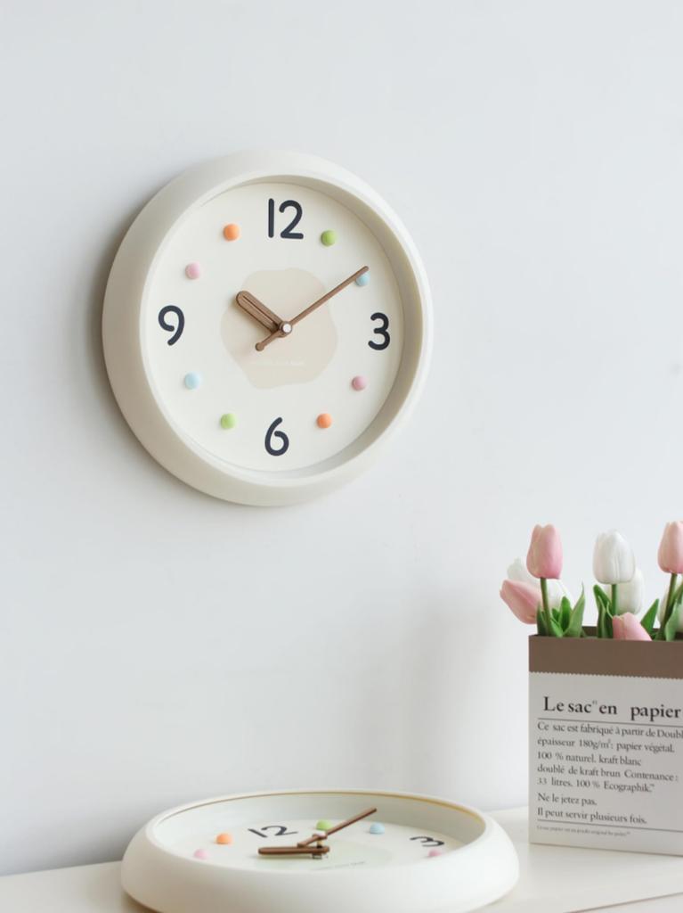 Danmukeji Wall Clock for Children, Cute and Educational, Silent, Continuous Second Hand, Large Arabic Numerals, Non-Radio Controlled, 12-inch
