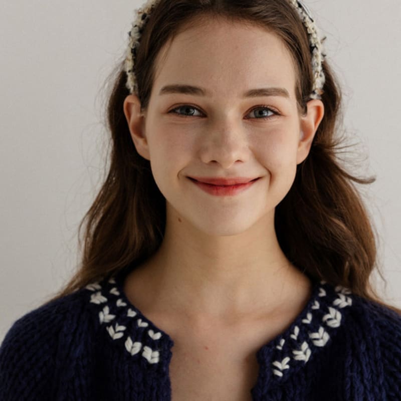 

ПОХИЕС ПОДАРКИ РУЧНОЙ РАБОТЫ ТВИДОВАЯ ПОВЯЗКА НА ГОЛОВУ-3 цвета Black Brown