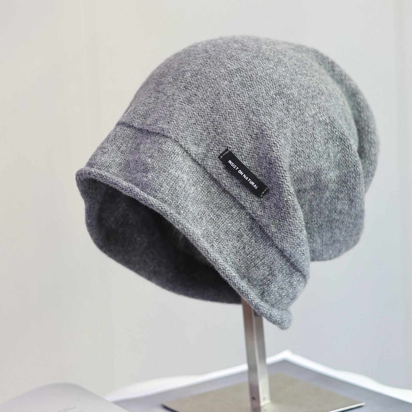 

Мягкая вязаная шапка-бини в непринужденном стиле с английским логотипом. Модная и повседневная теплая шапка для осени и зимы. M（56-58cm）