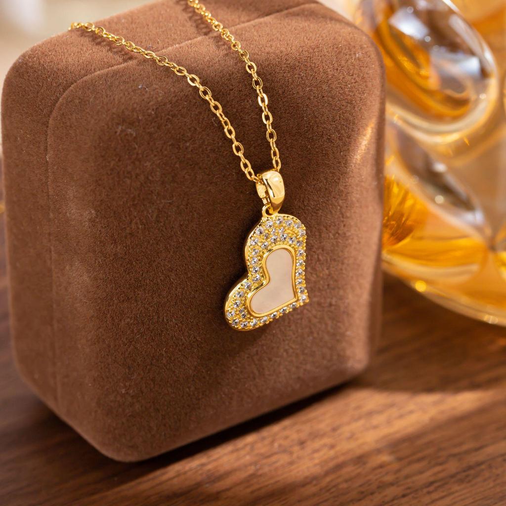 Cross-border E-commerce Heart Diamond Necklace - Classic, Creative, Versatile, and Exquisite Clavicle Chain Jewelry