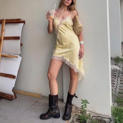 Chic Black Lace Cami Tops Women V Neck Patchwork Sleeveless Y2K Girl Tops Fashion 2025 Summer Holiday Beach Tops