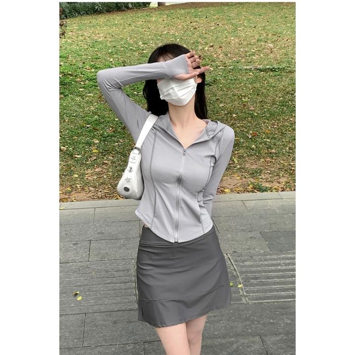 

Ice silk slim-fitting sunscreen clothes women s air-conditioning clothes waist pure wind zipper cardigan light short jacket hooded XL сірий колір
