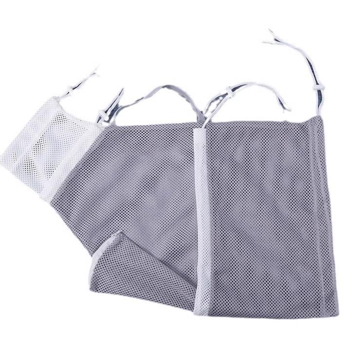 Anti-Scratch Cat Bathing Bag with Nail Clippers