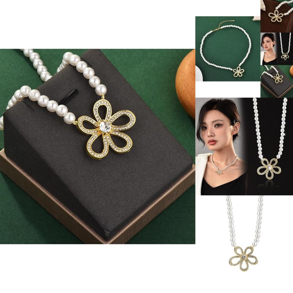 Hochwertige Gold- und Silber-Blumen-Perlenkette für Damen, ideal für stilvolle Bürokleidung im Jahr 2024
