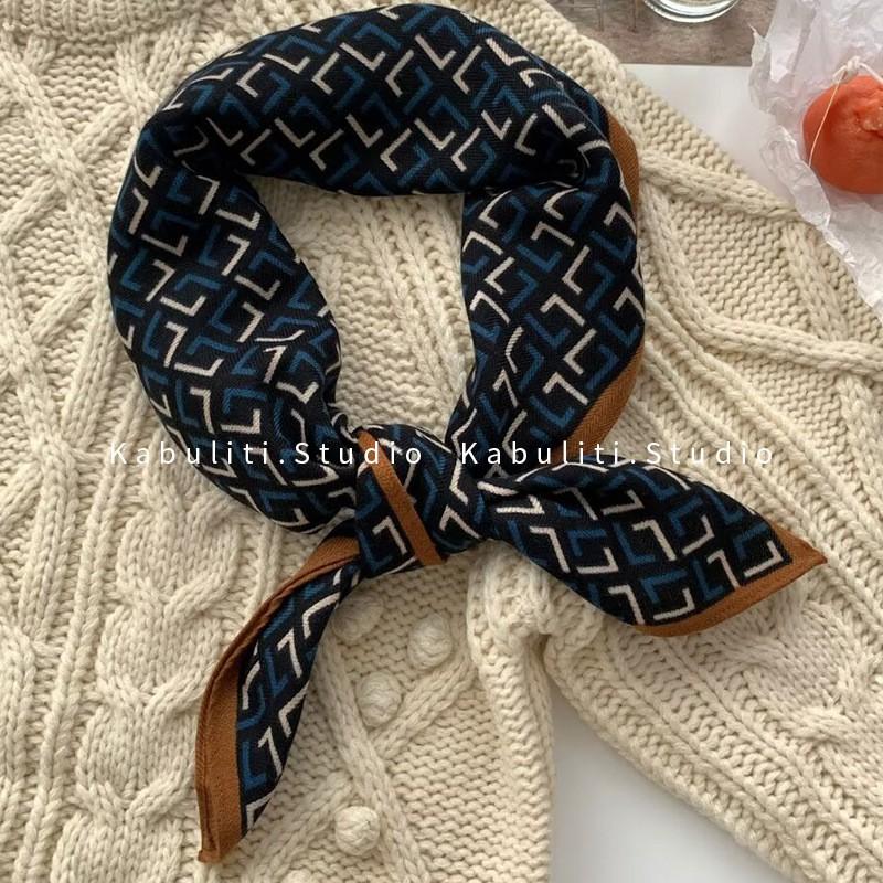 70x70cm Lightweight Square Scarf Women Vintage Black Floral Print Silk-Feel Neck Wrap UV Protection Stylish Accessory